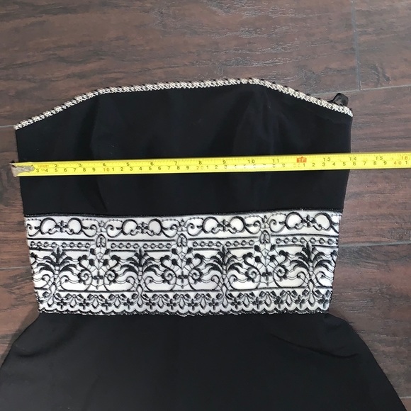 WHBM White House Black Market Strapless Dress w/ Embroidered Waist Detail, sz 0. - Picture 11 of 12